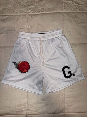 GRATEFUL. Apparel white Mesh Shorts with Red Rose Patch